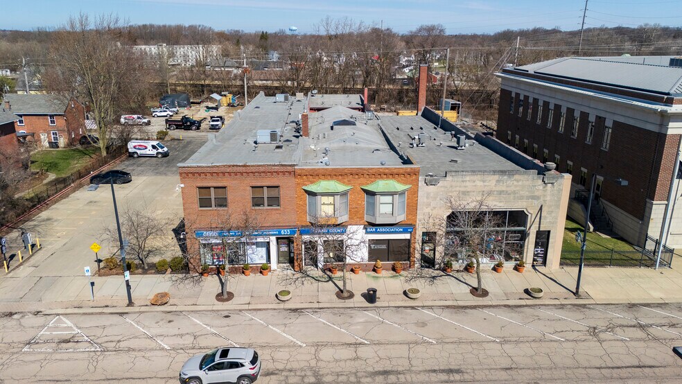 More Photos Of 633 Broad St, Elyria Office Residential For Sale