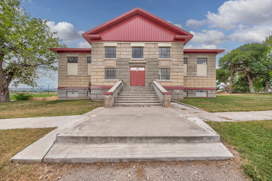 More Photos Of 1 Paddock Ave, Weiser Office For Sale