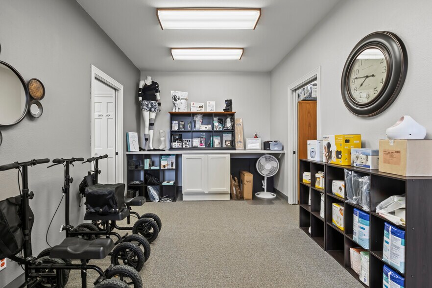 More Photos Of 7975 Fm 78, San Antonio Office For Sale