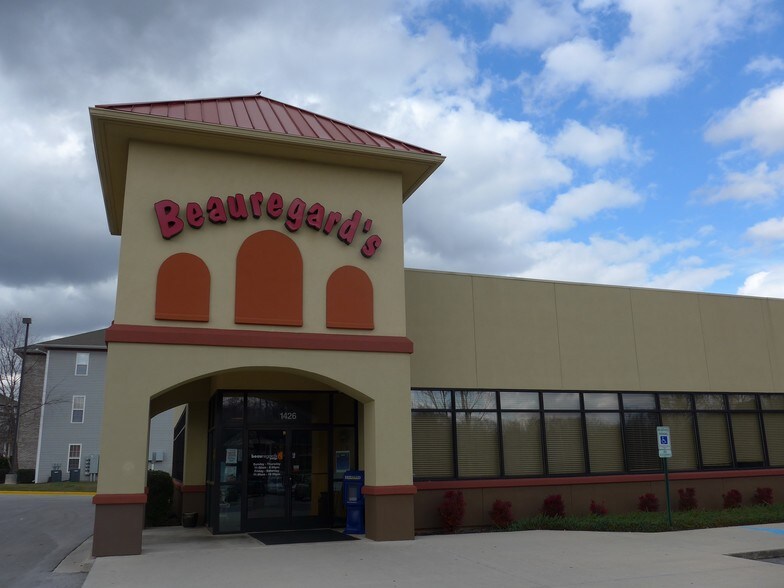 Primary Photo Of 1426 Paramount Dr, Huntsville Restaurant For Lease