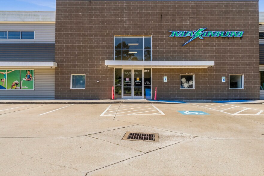 More Photos Of 28519 Sweetgum Rd, Magnolia General Retail For Sale