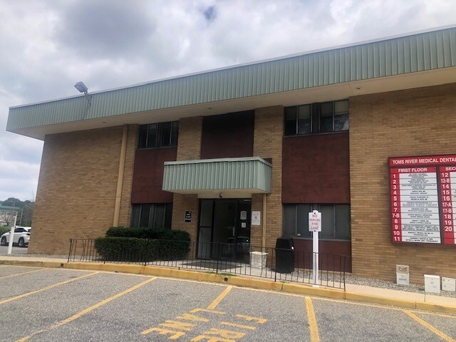 More Photos Of 20 Hospital Dr, Toms River Medical For Lease
