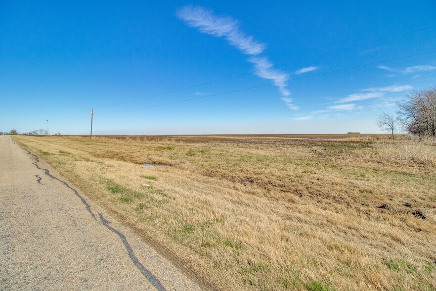 More Photos Of TBD FM 2077, Bonham Land For Sale