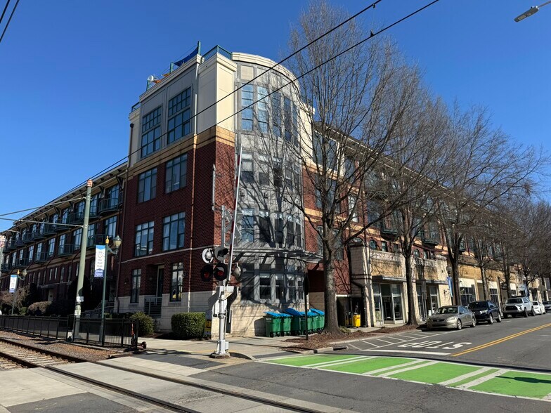 More Photos Of 115 E Park Ave, Charlotte Office Residential For Lease