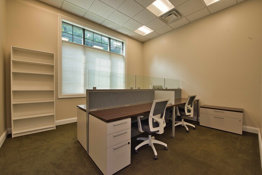 More Photos Of 330 Forest Ave, Locust Valley Medical For Lease