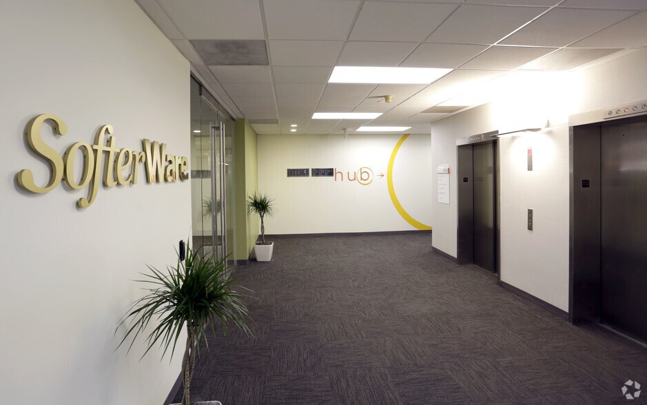 More Photos Of 601 W Office Center Dr, Fort Washington Office For Lease