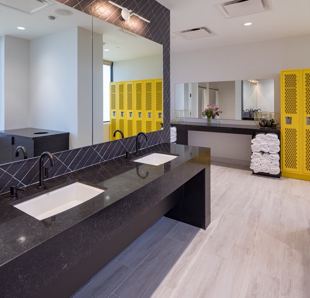 More Photos Of 100 Peachtree St NW, Atlanta Office For Lease