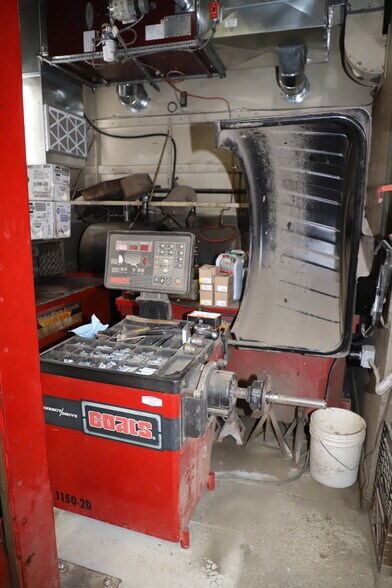 More Photos Of 229 Canal St, Brattleboro Auto Salvage Facility For Sale