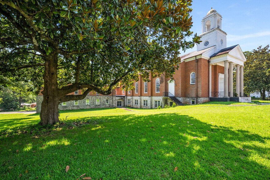 More Photos Of 1776 Sylvan Rd SW, Atlanta Religious Facility For Sale