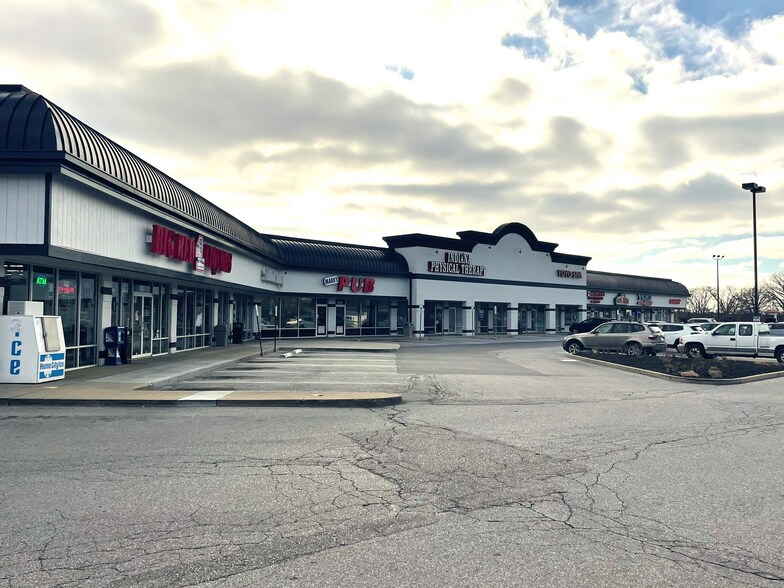 More Photos Of 7015 S Kentucky Ave, Camby Storefront Retail Office For Lease