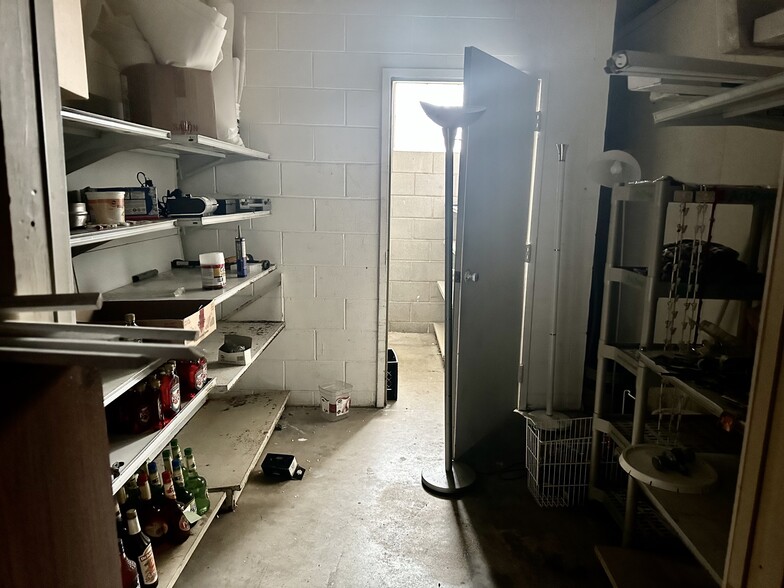 More Photos Of , Hazel Crest General Retail For Sale