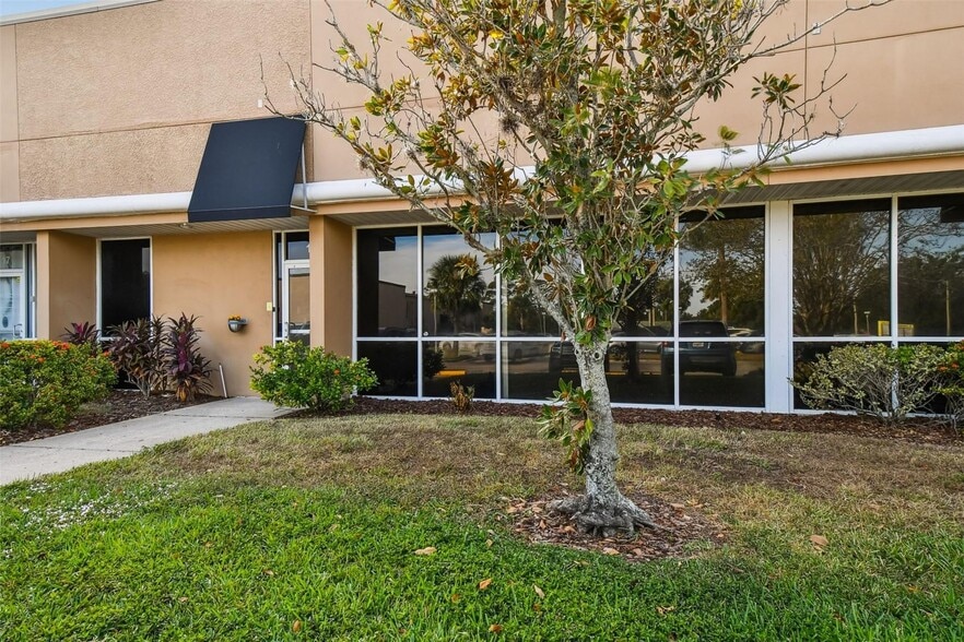 More Photos Of 5404 Hoover Blvd, Tampa Medical For Sale