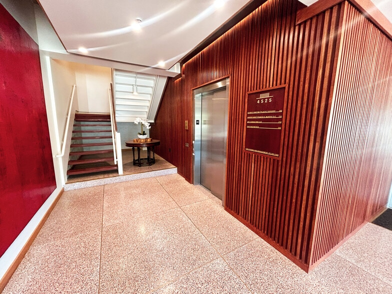 More Photos Of 4525 Lemmon Ave, Dallas Office For Lease