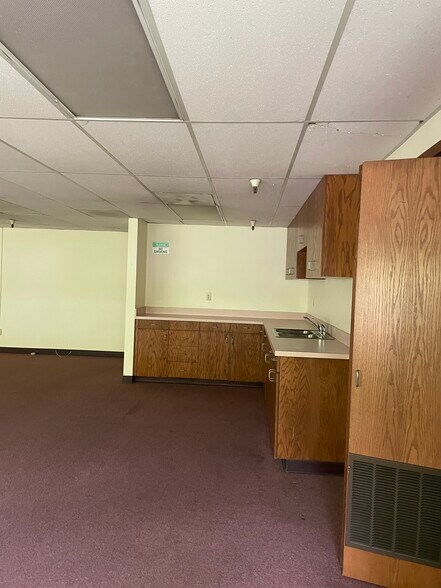 More Photos Of 1602 Pike St NW, Auburn Research And Development For Lease