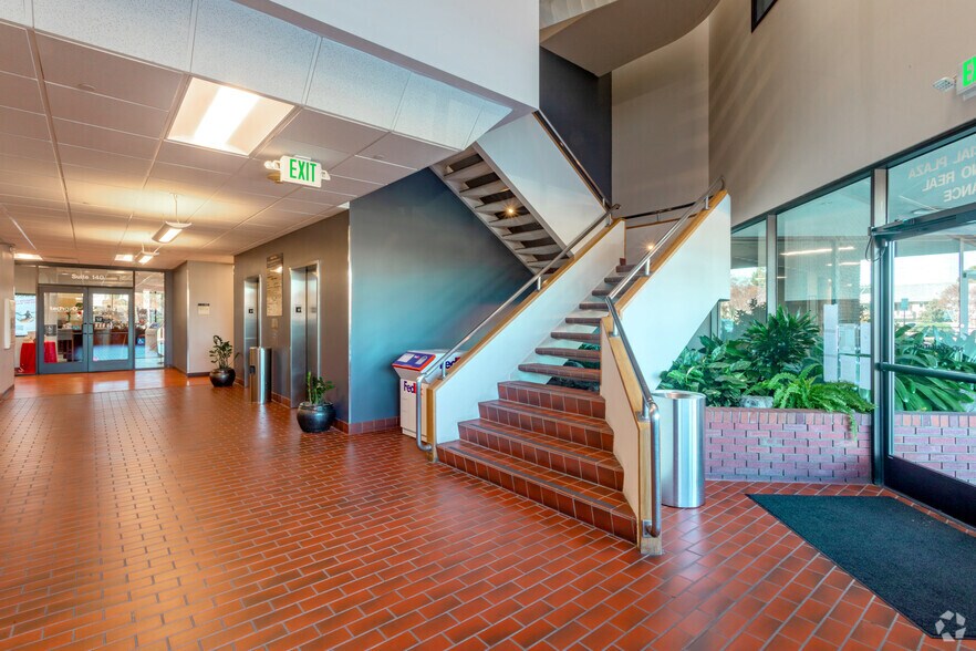 More Photos Of 333 W El Camino Real, Sunnyvale Medical For Lease