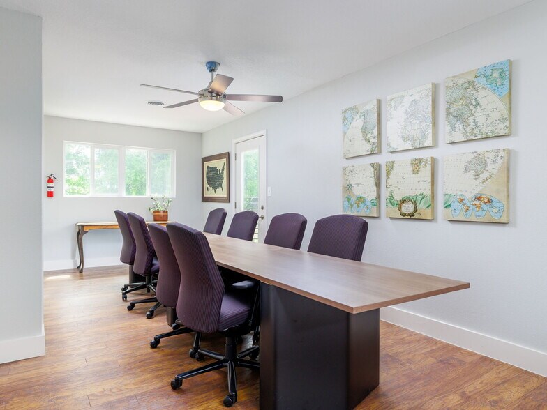 More Photos Of 1115 W Slaughter Ln, Austin Office Residential For Lease