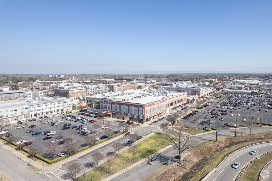 More Photos Of 4410 E Claiborne Sq, Hampton Unknown For Lease