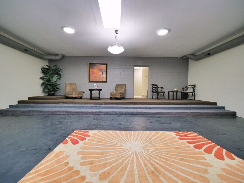 More Photos Of 9614-9616 MacArthur Blvd, Oakland Specialty For Sale