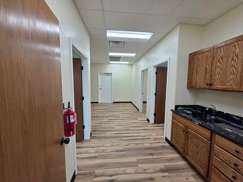 More Photos Of 5300 S Zero St, Fort Smith Storefront Retail Office For Sale