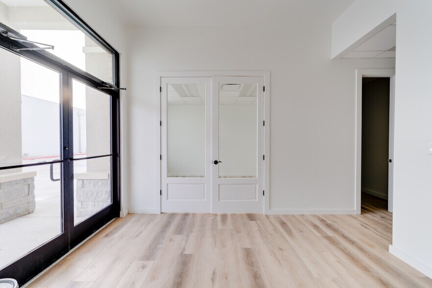 More Photos Of 23406 Kingsland Blvd, Katy Loft Creative Space For Sale