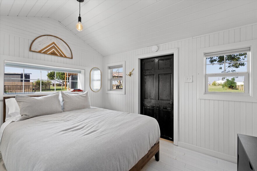 More Photos Of Elroy Rd, Del Valle Land For Sale