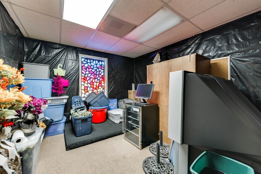 More Photos Of 1001 Austin St, Midland Religious Facility For Sale