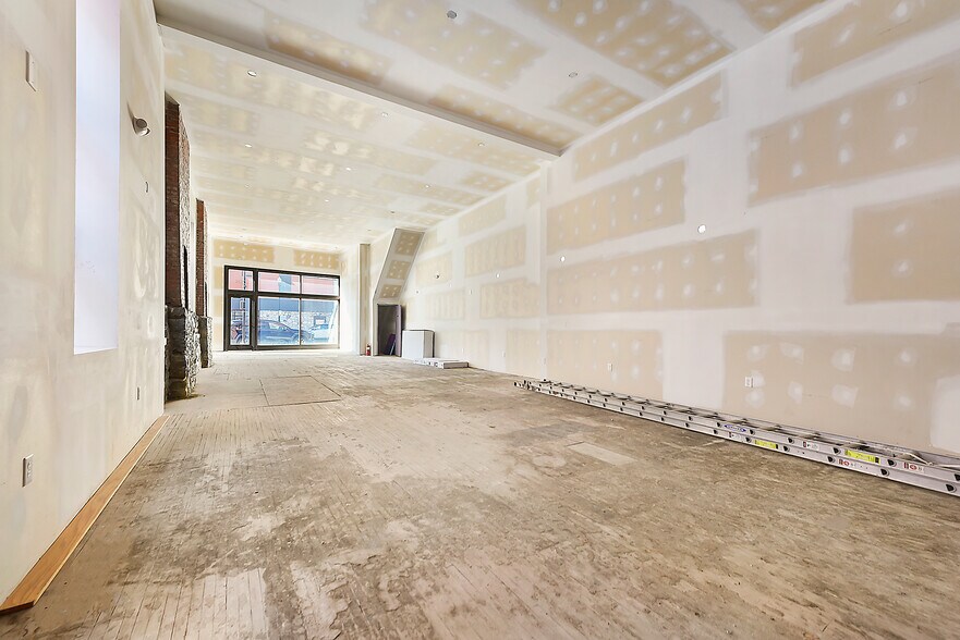 More Photos Of 208-210 N Highland Ave, Pittsburgh Restaurant For Lease
