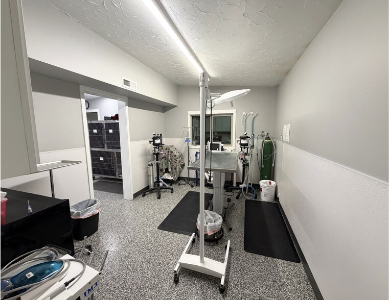 More Photos Of 19223-19225 E Appleway Ave, Spokane Valley Freestanding For Lease