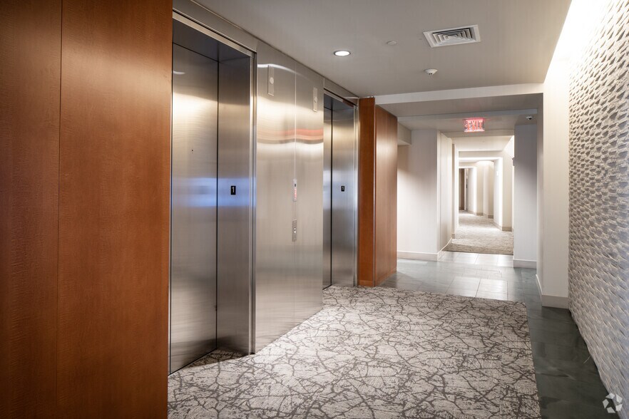 More Photos Of 2600 Via Fortuna, Austin Unknown For Lease