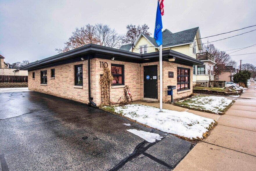 More Photos Of 110 Arcadian Ave, Waukesha Loft Creative Space For Sale