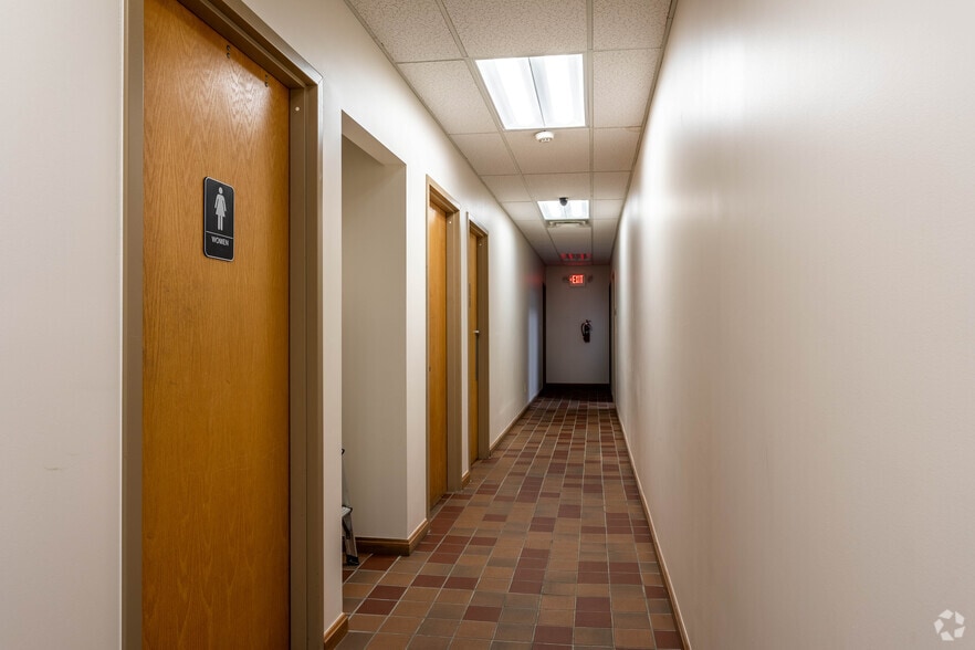 More Photos Of 79 S State St, Westerville Storefront Retail Office For Lease