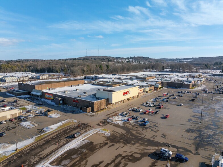 More Photos Of 318 E Fairmount Ave, Lakewood General Retail For Lease