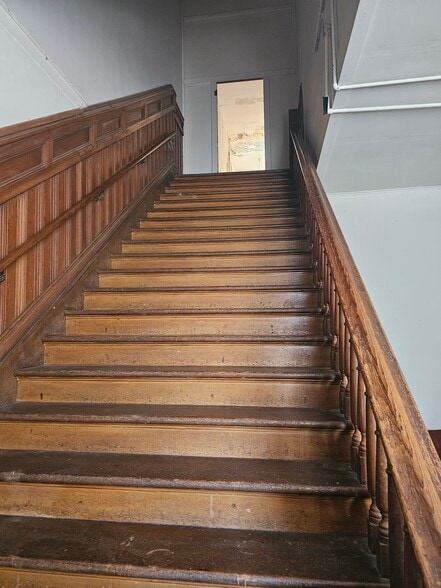 More Photos Of 1120 Lawrence, Port Townsend General Retail For Sale