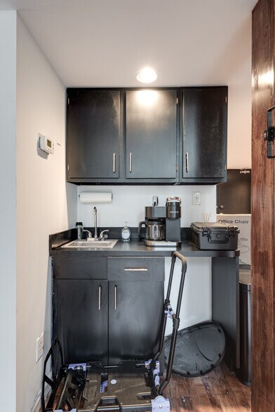 More Photos Of 1200-1300 Clinton St, Nashville Loft Creative Space For Lease