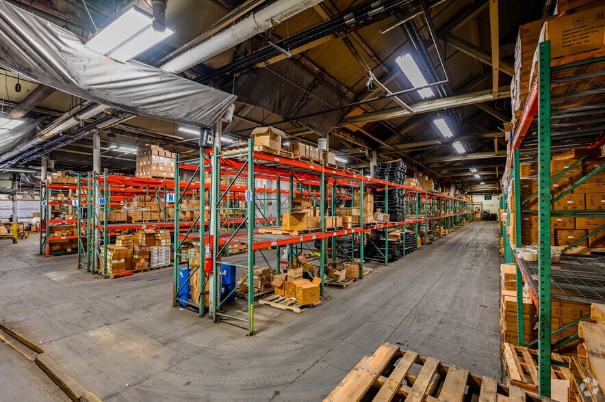 More Photos Of 100 E Diamond Ave, Hazleton Warehouse For Lease