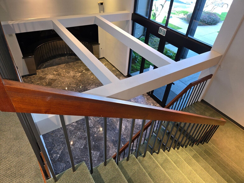 More Photos Of 16750 Schoenborn St, North Hills Flex For Sale