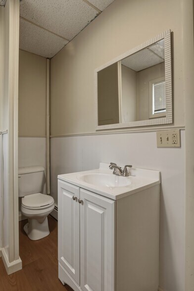 More Photos Of 25 E Pulteney St, Corning Office For Sale