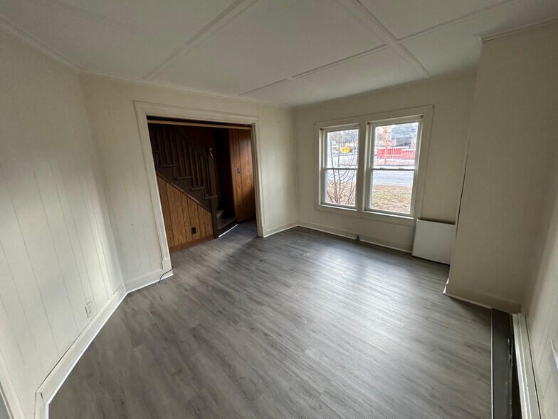 More Photos Of 35 Bath Rd, Brunswick Multifamily For Sale