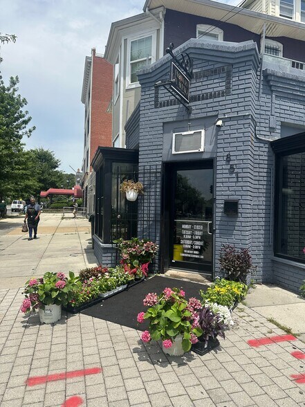 More Photos Of 843 Upshur St NW, Washington Storefront Retail Office For Lease