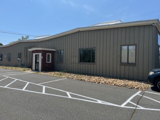 More Photos Of 17-19 Hayward St, Ipswich Manufacturing For Lease