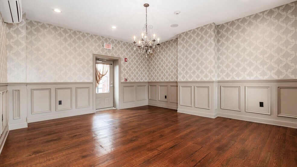 More Photos Of 120 W Main St, Somerset Flex For Sale