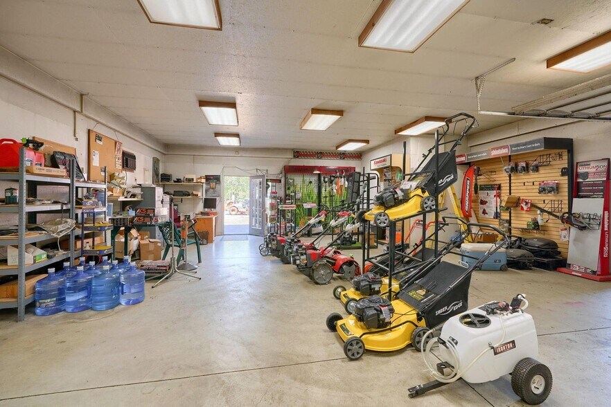 More Photos Of 7271 National Rd SW, Pataskala Freestanding For Sale