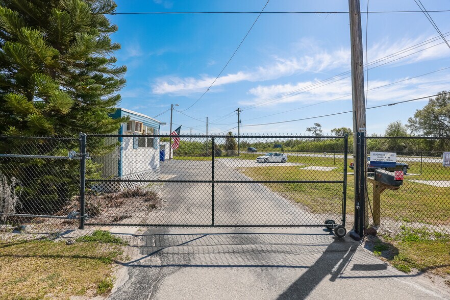 More Photos Of 1320 US Highway 92, Winter Haven Auto Repair For Sale