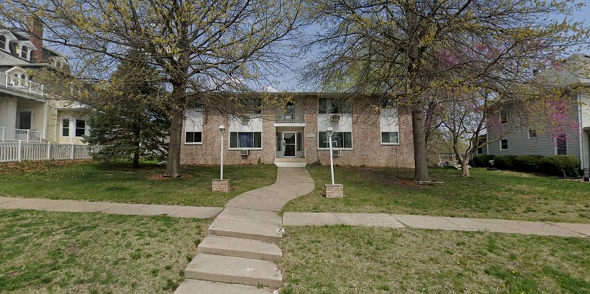 Primary Photo Of 719 Braden Ave, Chariton Apartments For Sale