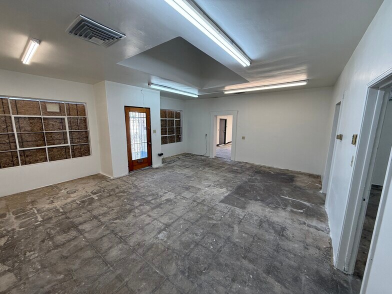 More Photos Of 108 N Chester Ave, Bakersfield Freestanding For Sale