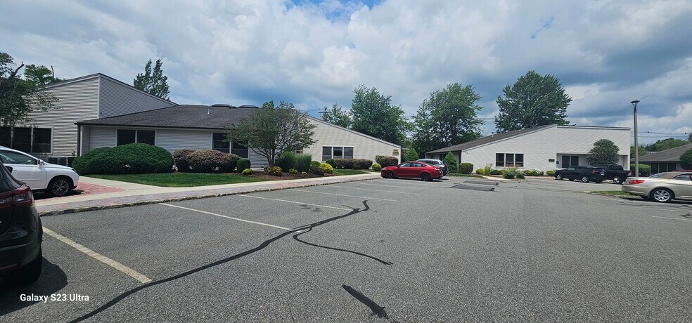 More Photos Of 5 Cold Hill Rd S, Mendham Township Office For Lease