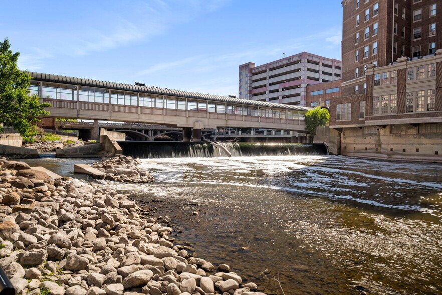 More Photos Of 31 W Downer Pl, Aurora Office For Sale