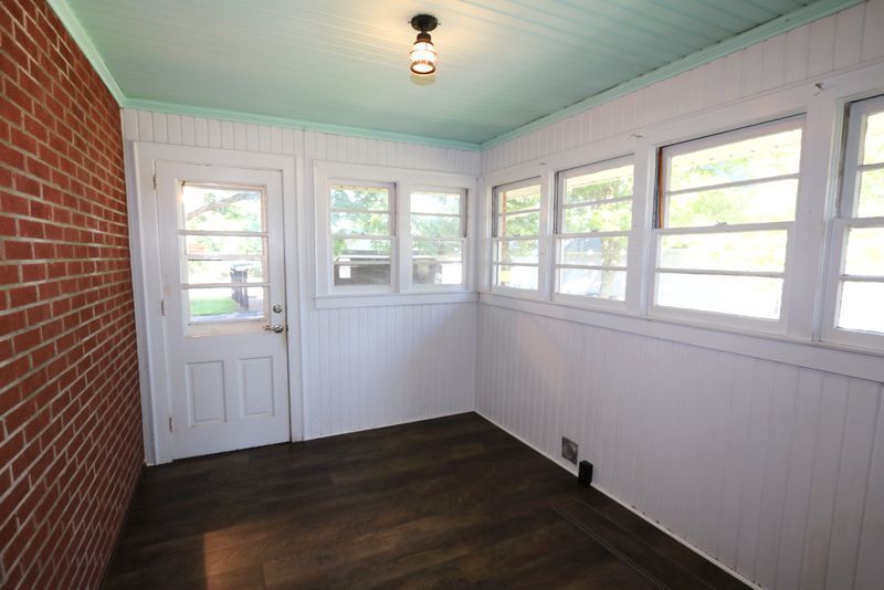 More Photos Of 2541 Locust Hill Rd, Taylors Office Residential For Lease