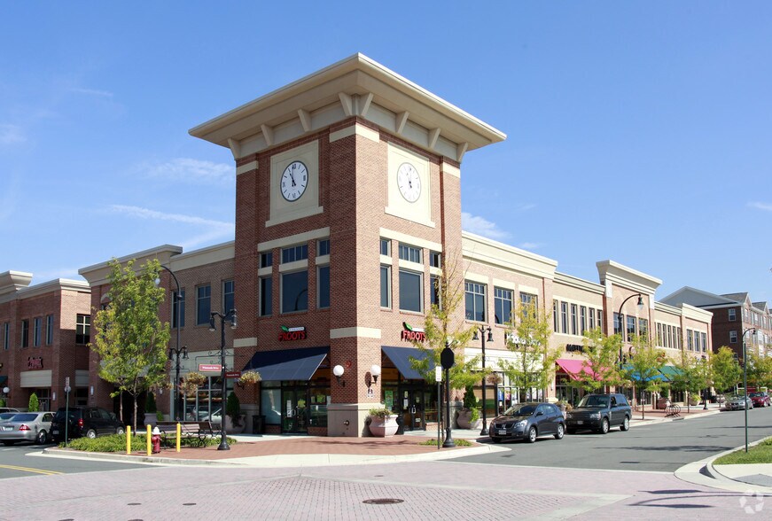 More Photos Of 19301-19329 Winmeade Dr, Leesburg Storefront Retail Office For Lease