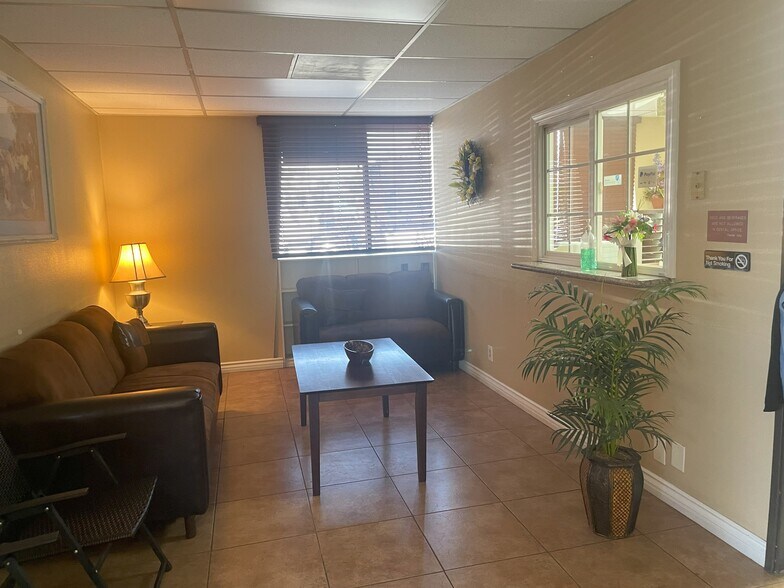 More Photos Of 11036-11046 Washington Blvd, Whittier Loft Creative Space For Lease